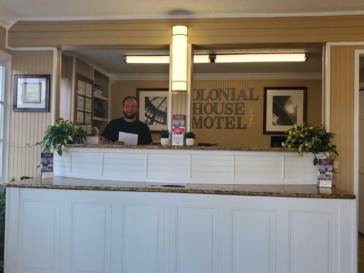 פיג'ן פורג' Colonial House Motel מראה חיצוני תמונה