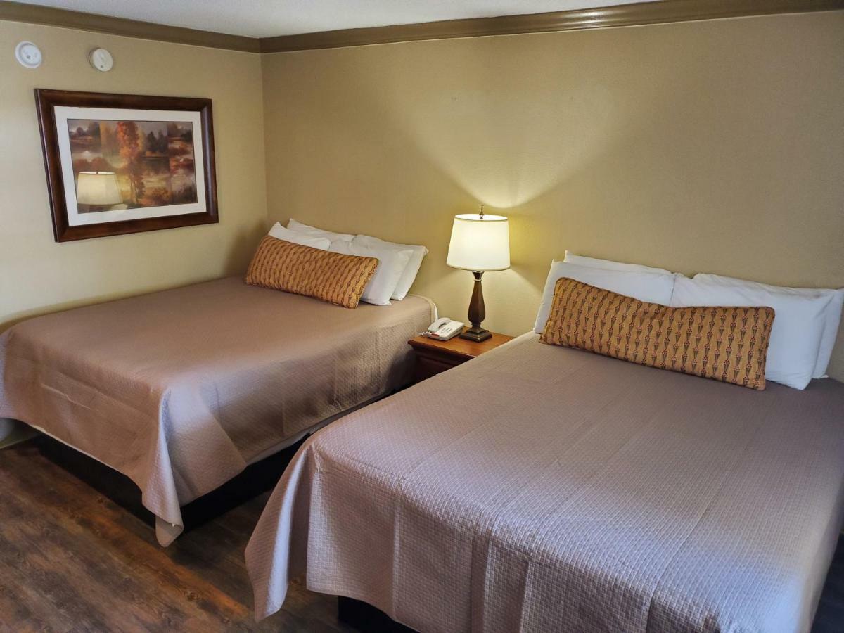 פיג'ן פורג' Colonial House Motel מראה חיצוני תמונה